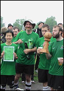 Die stolzen Sieger-Drachen aus Cardiff